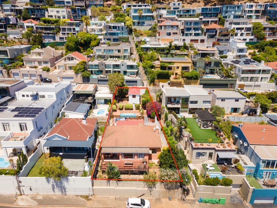 3 Bedroom Property for Sale in Green Point Western Cape